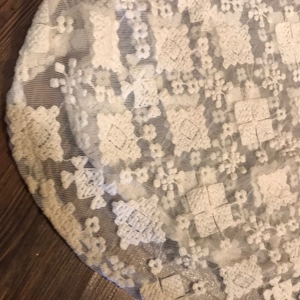 Mesh lace top - Picture 2 of 3